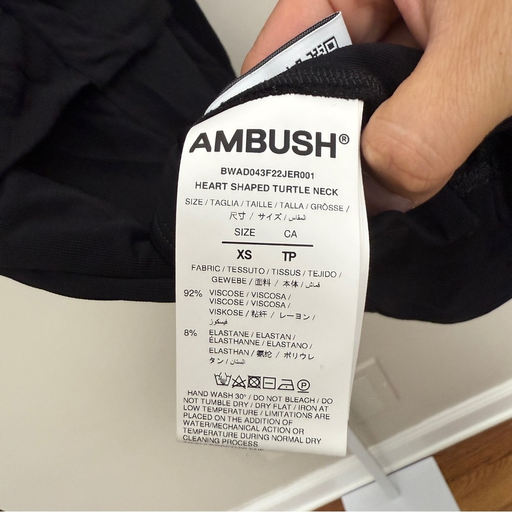 Ambush
Black heart shape turtleneck top size XS - Picture 6 of 6